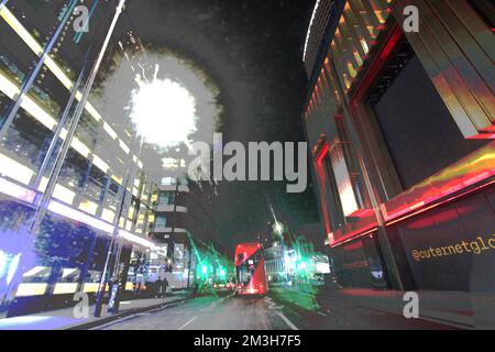 Queste foto sono state scattate tra le 10,30 e le 1,30 di mattina intorno a Londra, che era buono quanto deserte . Pochissime persone nei dintorni e qualche macchina e si potrebbe anche trovare taxi che di solito dopo il blocco non sono intorno a piccadilly, Berkeley Square, Charing Cross Road Marble Arch e ovunque andavate non era affollato come dovrebbe essere il mercoledì sera solo una settimana prima di Natale. Ciò era come le immagini vuote del blitz di Londra 14-15/12/2022 Foto Stock