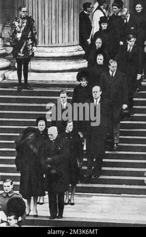 Il funerale di Winston Churchill, la famiglia Churchill che lascia St Foto Stock