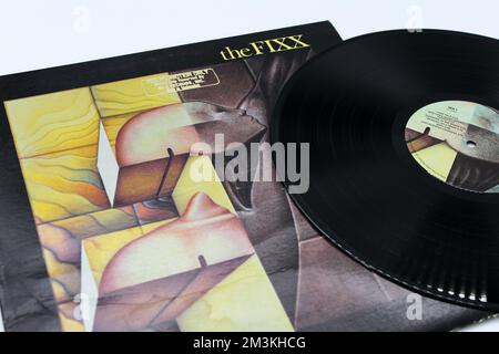 Phantoms è il terzo album in studio della new wave band inglese The Fixx su disco LP con dischi in vinile. Copertina dell'album. Foto Stock