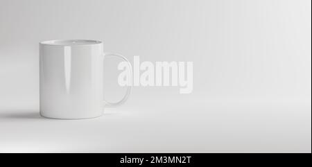 Mug Mock-Up. Tazza bianca mockup. Mug mock up isolato su sfondo grigio chiaro. Preventivo o disegno sovrapposto sulla tazza. spazio di copia Foto Stock