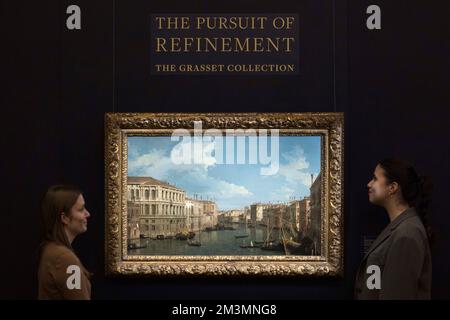 Il Canal Grande di Venezia del 18th° secolo l’artista italiano Canaletto, olio su tela, va in vendita alla Sotheby’s December Old Master Evening sale. Si stima Foto Stock