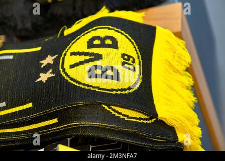 Visita il negozio di tifosi del FC Borussia Dortmund Foto Stock