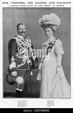 L'imperatore tedesco Guglielmo II (1859 - 1941) e Augusta Victoria di Schleswig-Holstein (1858 - 1921), imperatrice tedesca. Visita di Stato in novembre in Gran Bretagna, fotografia scattata come seduta speciale per 'The Sphere' a Winsor. Foto Stock
