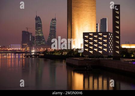 Four Seasons Hotel e Moschea Arcapita, Bahrain Bay, Manama, Bahrain Foto Stock