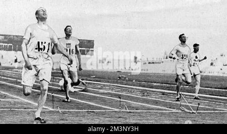 Gara olimpica dei 400 m conclusa nel 1924, Eric Liddell Foto Stock