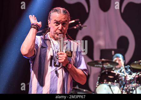 Il Sig. Pasticciare: Mike Patton (voce) e Dave Lombardo (batteria) Foto Stock