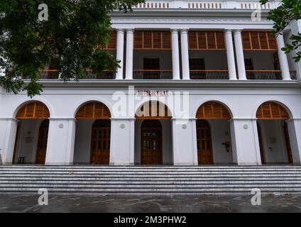 Ex hotel francese de ville, Pondicherry, Puducherry, India Foto Stock