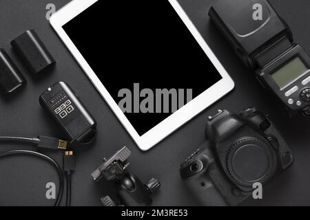 Vista dall'alto accessori fotografici tablet. Risoluzione e foto di alta qualità Foto Stock