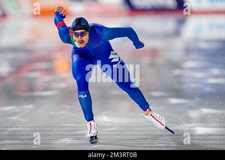 CALGARY, CANADA - 16 DICEMBRE: Francesco Betti d'Italia gareggia sul Gruppo B 1500m maschile durante la Coppa del mondo di skating veloce ISU 4 il 16 dicembre 2022 a Calgary, Canada (Foto di /Orange Pictures) NOCNSF House of Sports Foto Stock