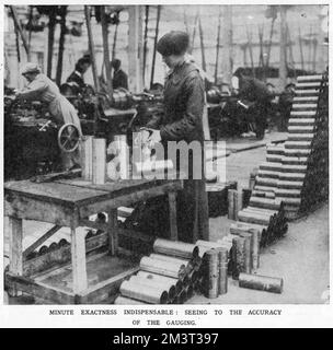 Vickers Munition Factory - precisione della misurazione 1915 Foto Stock