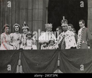 Scena del balcone dopo l'incoronazione di re Giorgio vi Foto Stock