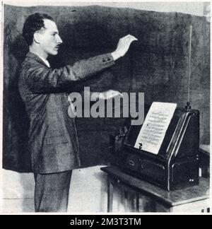 Leon Theremin (1896 - 1993) un inventore russo e sovietico, più famoso per la sua invenzione del Theremin, uno dei primi strumenti musicali elettronici e il primo ad essere prodotto in serie. Foto Stock