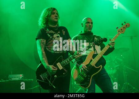 Milano, Italia. 15th Dec, 2022. I Viagra Boys vivono a Fabrique a Milano. (Foto di Carlo Vergani/Pacific Press) Credit: Pacific Press Media Production Corp./Alamy Live News Foto Stock