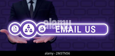 Scrittura visualizzazione testo Scrivici un'e-mail. Approccio aziendale inviare un messaggio commerciale a un gruppo di persone utilizzando la posta Foto Stock