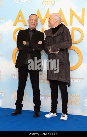 Londra, Regno Unito. 16 dicembre 2022. Tom Hanks e Marc Forster frequentano Un uomo chiamato otto Photocall all'hotel Corinthia di Londra, Inghilterra. Credit: S.A.M./Alamy Live News Foto Stock