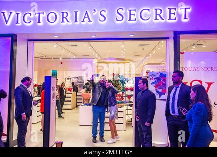 Nuova Delhi, India. 16th Dec, 2022. Nuovo negozio di assortimento completo Victoria's Secret al centro commerciale Ambience. First Victoria's Secret Store a New Delhi, India (Foto di Pradeep Gaur/SOPA Images/Sipa USA) Credit: Sipa USA/Alamy Live News Foto Stock