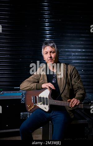 Gem Archer, ex chitarrista Oasis e membro di Noel Gallagher's High Flying Birds, Motorpoint Arena, Cardiff, 6 maggio 2018. Foto Stock