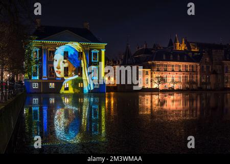 Mauritshuis museo d'arte a l'Aia, Paesi Bassi - proiezione video - ragazza con un orecchino perla Foto Stock