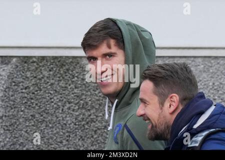 Burnley, Regno Unito. 17th Dec, 2022. Paddy McNair #17 di Middlesbrough arriva allo stadio prima della partita del campionato Sky Bet Burnley vs Middlesbrough a Turf Moor, Burnley, Regno Unito, 17th dicembre 2022 (Foto di Steve Flynn/News Images) a Burnley, Regno Unito, il 12/17/2022. (Foto di Steve Flynn/News Images/Sipa USA) Credit: Sipa USA/Alamy Live News Foto Stock