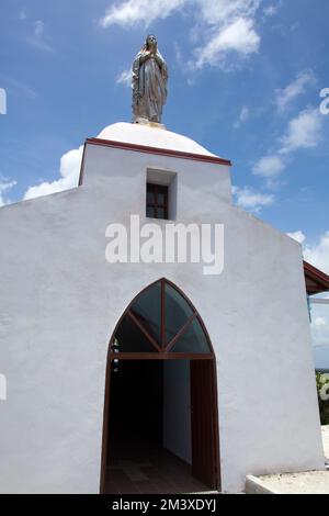 Chiesa di Notre Dame de Lourde nel villaggio di Easo sull'isola di Lifou (Nuova Caledonia). Foto Stock
