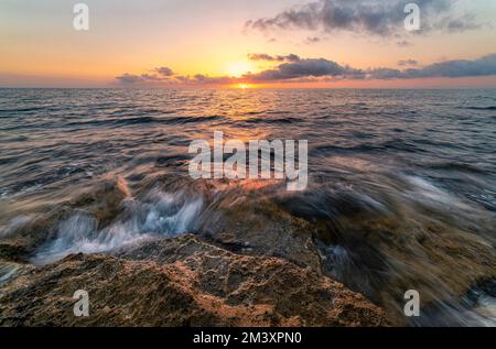 Alba sulle spiagge di la Manga del Mar Menor, Murcia, Spagna Foto Stock