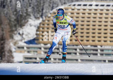 Davos, Schweiz, 17. Dicembre 2022. Solin Jenny beim Sprint Rennen am FIS Langlauf Weltcup Davos Nordic 2022 a Davos. Foto Stock