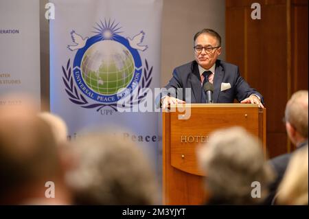 Afsar Rathor parla alla Conferenza "libertà religiosa - il diritto umano sotto attacco" a Bratislava, Slovacchia. 2022/12/09. Foto Stock