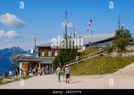 Berggaststätte am Tegelberg, Füssen, Alpi Allgäu, Allgäu, Baviera, Germania, Europa Foto Stock