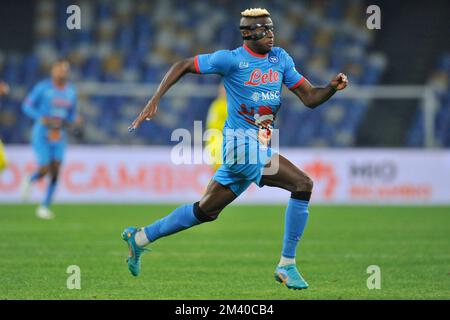 Napoli, Italia. 17th Dec, 2022. Victor Osimhen giocatore di Napoli, durante una amichevole partita che tra Napoli vs Villareal risultato finale, Napoli 2, Villareal 3. Partita giocata allo stadio diego armando maradona. Napoli, 17 dicembre 2022. (Foto di Vincenzo Izzo/Sipa USA) Credit: Sipa USA/Alamy Live News Foto Stock