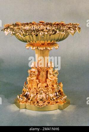 Carattere Lily. Il carattere del giglio è un grande fonte battesimale argento-dorato usato ai servizi battesimali dei membri della famiglia reale britannica. La fonte fu commissionata dalla regina Vittoria (1819-1901), dagli argentini Edward Barnard e dai figli nel 1840, per il battesimo del suo primo figlio, Victoria, Principessa reale (1840-1901), il 10th febbraio 1841. Foto Stock