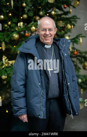 Londra, Inghilterra, Regno Unito. 18th Dec, 2022. L'arcivescovo di Canterbury JUSTIN WELBY è visto fuori dalla BBC come appare domenica con Laura Kuenssberg. (Credit Image: © Tayfun Salci/ZUMA Press Wire) Foto Stock