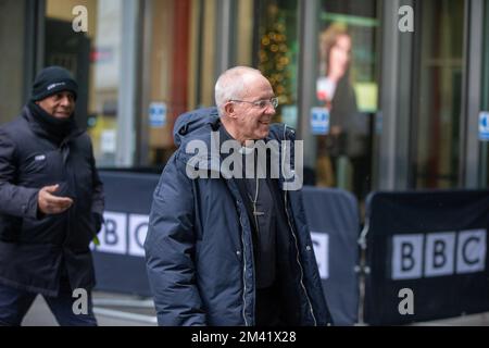 Londra, Inghilterra, Regno Unito. 18th Dec, 2022. L'arcivescovo di Canterbury JUSTIN WELBY è visto fuori dalla BBC come appare domenica con Laura Kuenssberg. (Credit Image: © Tayfun Salci/ZUMA Press Wire) Foto Stock