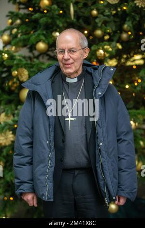 Londra, Inghilterra, Regno Unito. 18th Dec, 2022. L'arcivescovo di Canterbury JUSTIN WELBY è visto fuori dalla BBC come appare domenica con Laura Kuenssberg. (Credit Image: © Tayfun Salci/ZUMA Press Wire) Foto Stock