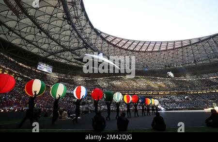 Lusail, Katar. 18th Dec, 2022. Primo : 18.12.2022, Calcio, COPPA DEL mondo FIFA 2022 QATAR, Coppa del mondo 2022 Qatar, Coppa del mondo 2022 Qatar, finale di gioco 64, finale, finale Argentina - Francia cerimonia di chiusura credito: dpa/Alamy Live News Foto Stock