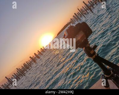 Alba al porto turistico di Alice Town, Bimini Nord, Bahamas Foto Stock