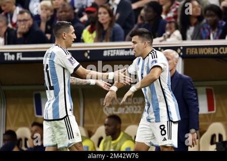 AL DAAYEN - (lr) Angel de Maria dell'Argentina, Marcos Acuna dell'Argentina durante la finale di Coppa del mondo FIFA Qatar 2022 tra Argentina e Francia allo stadio di Lusail il 18 dicembre 2022 ad al Daayen, Qatar. AP | Olandese altezza | MAURICE DI PIETRA Foto Stock