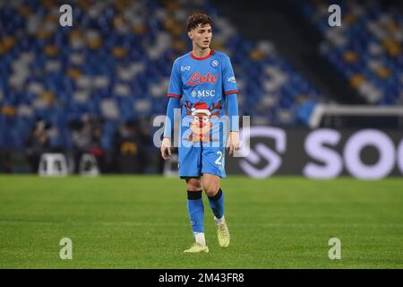 Napoli, Italia. 17 Dec, 2022. Matteo Marchisano della SSC Napoli durante il frendly match tra SSC Napoli e Villarreal CF allo Stadio Diego Armando Maradona Napoli Italia il 17 dicembre 2022. Credit: Franco Romano/Alamy Live News Foto Stock