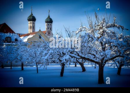 DE - BAVARIA: The Abbey at Benediktbeuern in winter Stock Photo