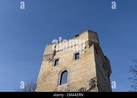 Tongeren. Limburgo - Belgio 13-02-2022. Una delle torri dell'antica cinta muraria della città di Tongeren. Fiandre, Belgio Foto Stock