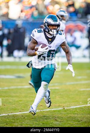 Chicago, il, Stati Uniti. 18th Dec, 2022. Philadelphia Eagles #26 Miles Sanders in azione durante una partita contro i Chicago Bears a Chicago, Illinois. Mike Wulf/CSM/Alamy Live News Foto Stock