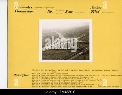 Incrocio tra la U.S. 1 e la U.S. 22 all'aeroporto di Newark. Didascalia originale: Vista dell'incrocio tra la U.S. 1 e la U.S. 22 all'aeroporto di Newark sulla sezione dual-dual. Guardando verso sud. Stato: New Jersey. Foto Stock