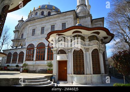 Situata a Istanbul, Turchia, la Moschea di Nusretiye è stata costruita nel 1826. Foto Stock