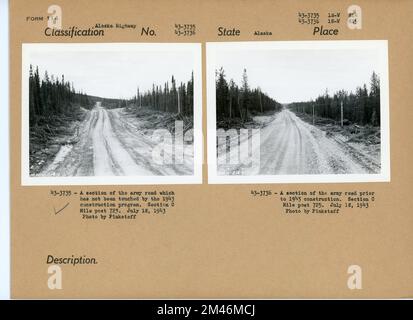 Alaska Highway. Didascalia originale: 43-3735: Una sezione della strada dell'esercito che non è stata toccata dal programma di costruzione del 1943. Sezione C Mile post 723. Luglio 18, 1943. Foto di Pinkstaff. Didascalia originale: 43-3736: Una sezione della strada militare prima della costruzione del 1943. Sezione C Mile post 725. Luglio 18, 1943. Foto di Pinkstaff. Stato: Alaska. Foto Stock