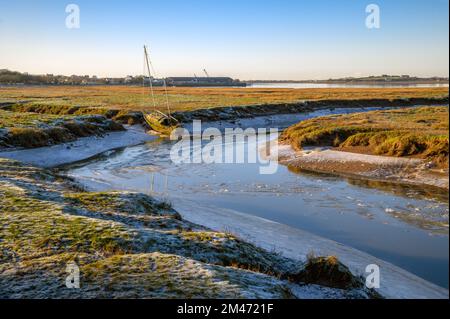 Il fiume congelato Conder a Conder Green vicino a Lancaster Foto Stock