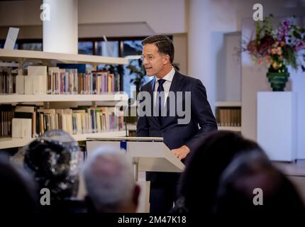 L'AIA - il primo ministro Mark Rutte ha pronunciato un discorso in cui il governo risponde alle catene di relazioni del passato dal comitato consultivo gruppo di dialogo Slavery passato. Rutte ha tenuto il discorso all'Archivio Nazionale dell'Aia. ANP ROBIN VAN LONKHUIJSEN olanda fuori - belgio fuori Foto Stock