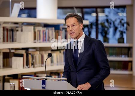 L'AIA - il primo ministro Mark Rutte ha pronunciato un discorso in cui il governo risponde alle catene di relazioni del passato dal comitato consultivo gruppo di dialogo Slavery passato. Rutte ha tenuto il discorso all'Archivio Nazionale dell'Aia. ANP ROBIN VAN LONKHUIJSEN olanda fuori - belgio fuori Foto Stock