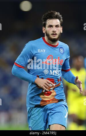 Napoli, Italia. 17th Dec, 2022. Khvicha Kvaratskhelia di SSC Napoli durante la partita di calcio amichevole tra SSC Napoli e Villarreal CF allo stadio Diego Armando Maradona di Napoli (Italia), 17th dicembre 2022. Foto Cesare Purini/Insidefoto Credit: Insidefoto di andrea staccioli/Alamy Live News Foto Stock