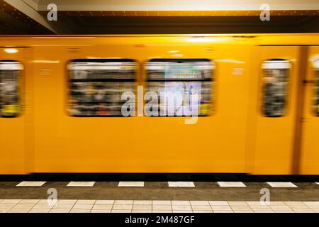 Immagine astratta della metropolitana di berlino. U-Bahn di Berlino Foto Stock