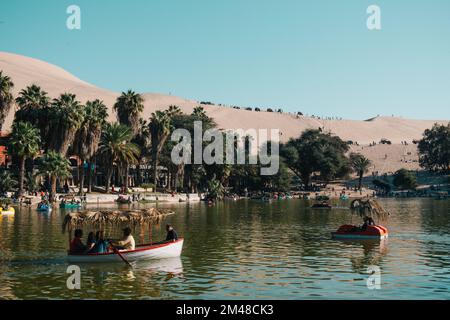 Oasi del deserto, Huacachina, Perù, Sud America Foto Stock