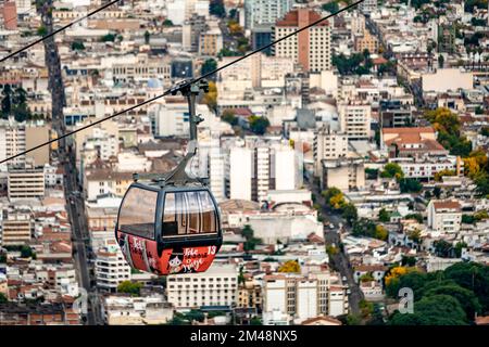 Salta, Argentina - 8 aprile 2022: Panorama della città argentina di Salta in Sud America Foto Stock